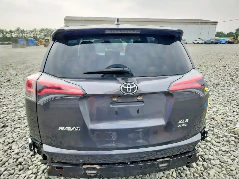 JTMRFREV6JJ181809 2018 TOYOTA RAV4-5