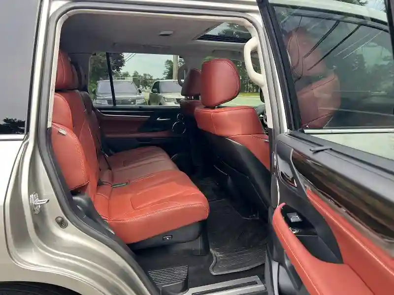 JTJDY7AX6M4337282 2021 LEXUS LX570-5