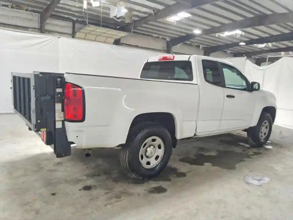 1GCHSBEAXH1185917 2017 CHEVROLET COLORADO-2