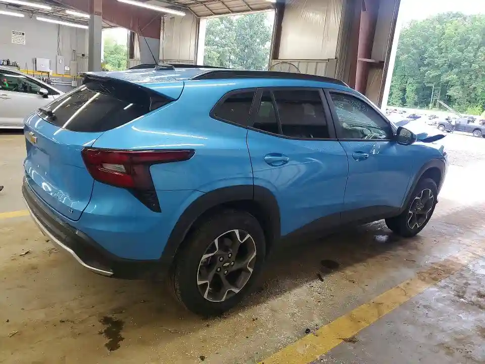 KL77LHEP2TC045497 2026 CHEVROLET TRAX-2