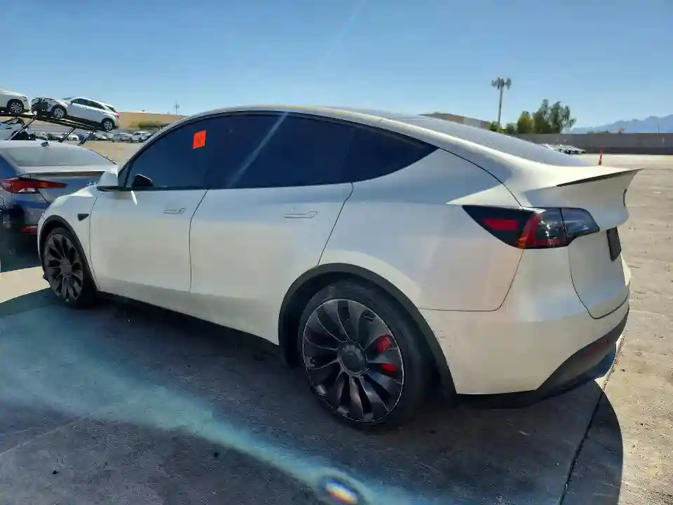 7SAYGDEF6NF337545 2022 TESLA MODEL Y-1