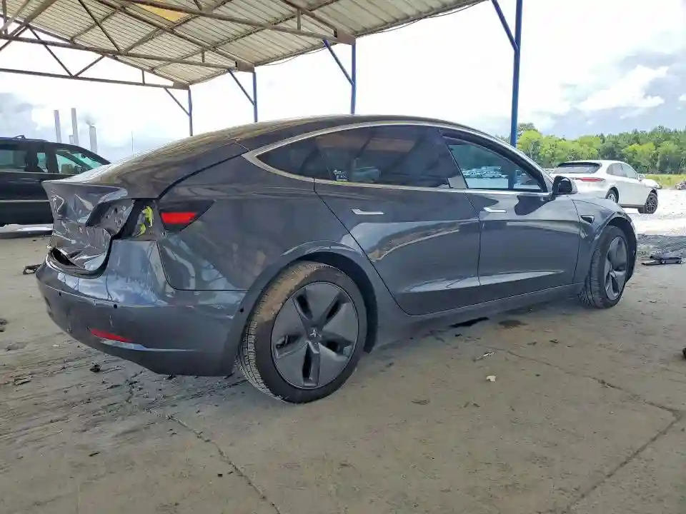 5YJ3E1EA1JF058319 2018 TESLA MODEL 3-2