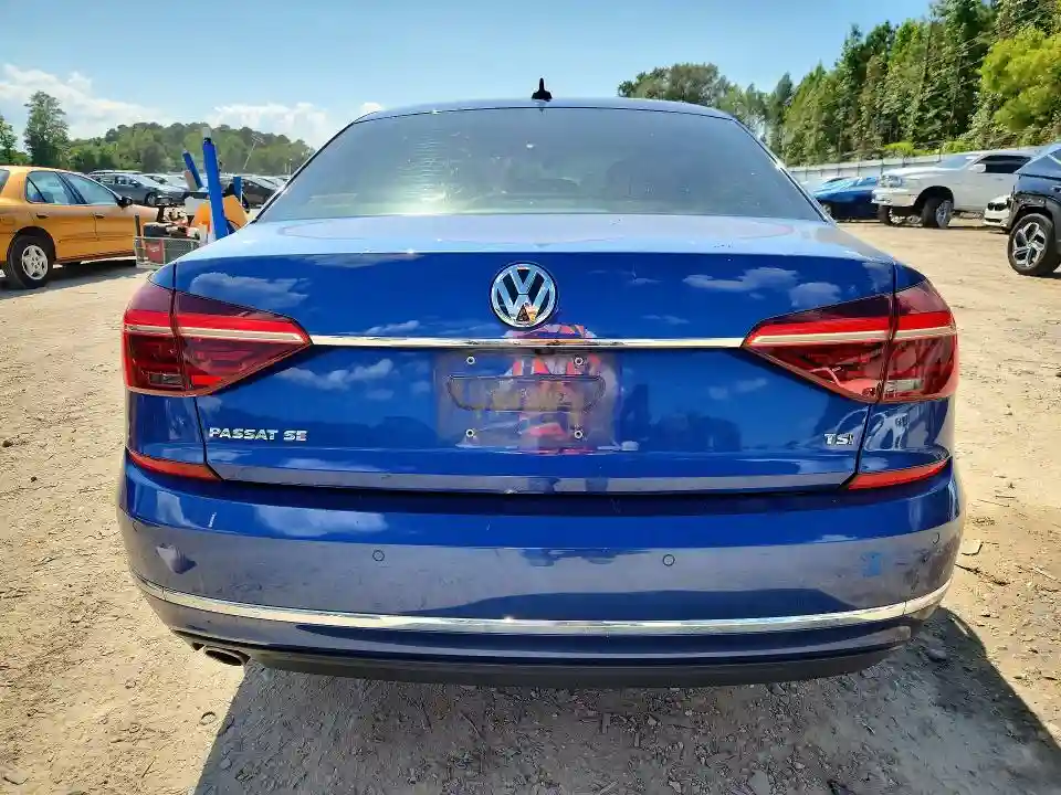 1VWGT7A33HC030804 2017 VOLKSWAGEN PASSAT-5