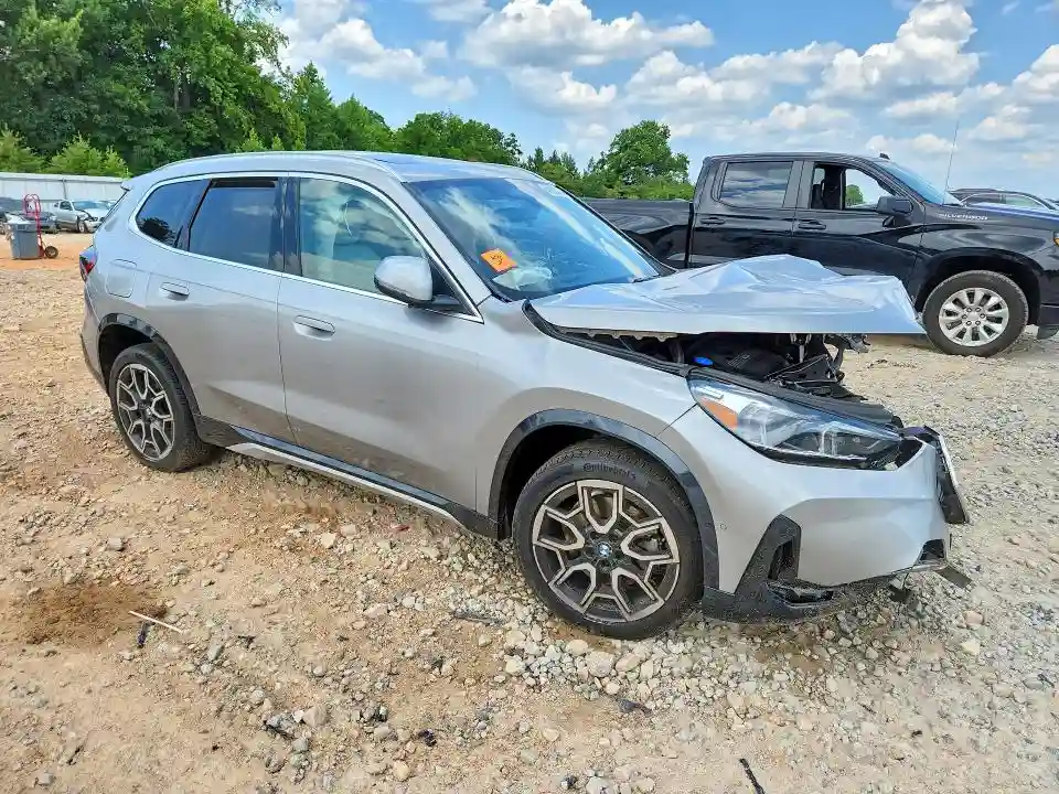 WBX73EF01S5034287 2025 BMW X1-3