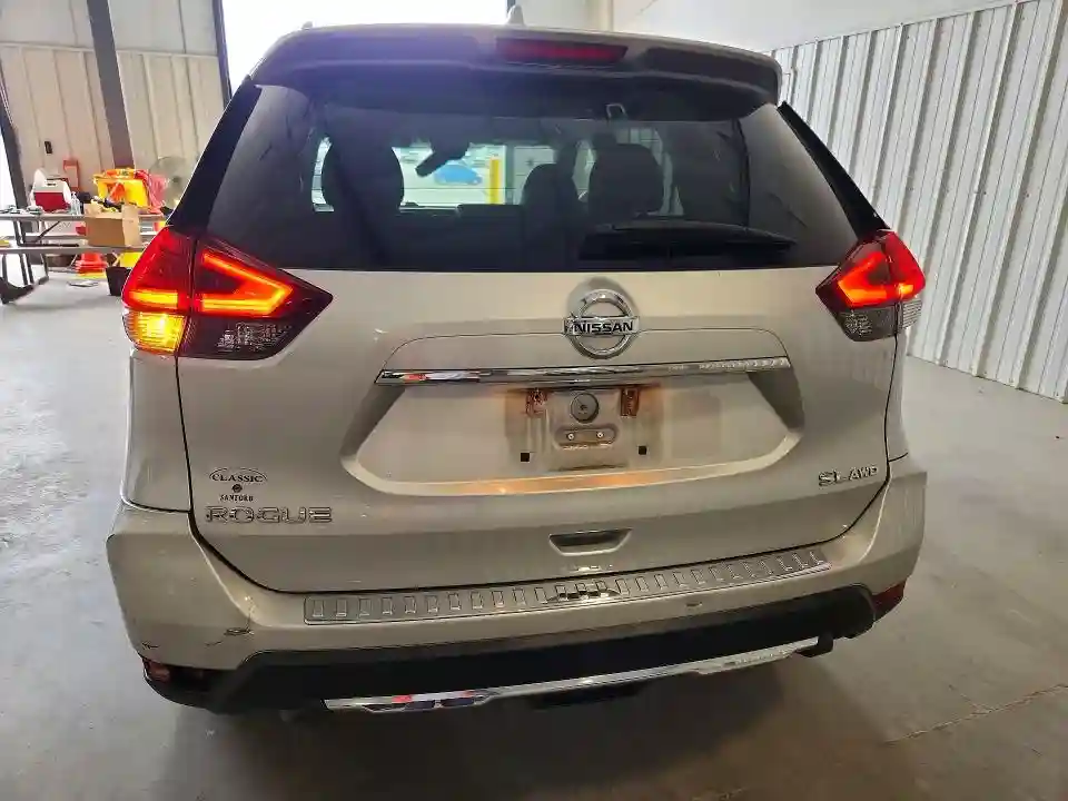 5N1AT2MV2HC835584 2017 NISSAN ROGUE-5