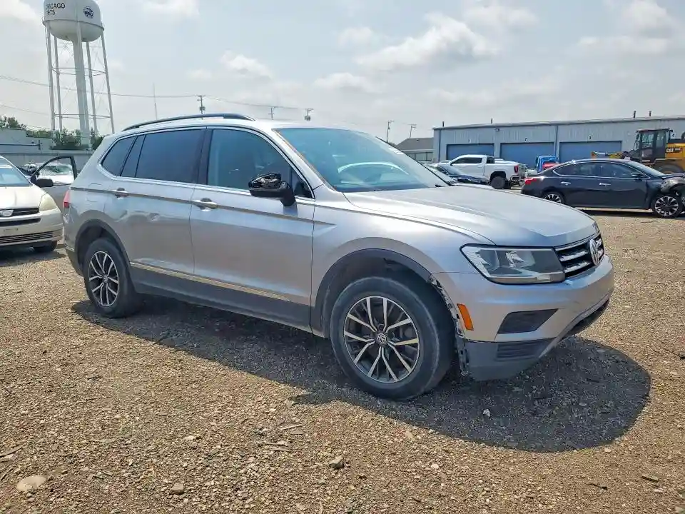 3VV2B7AX8LM015596 2020 VOLKSWAGEN TIGUAN-3