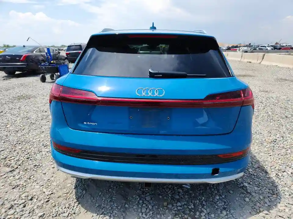 WA1LAAGE0KB002883 2019 AUDI E-TRON-5