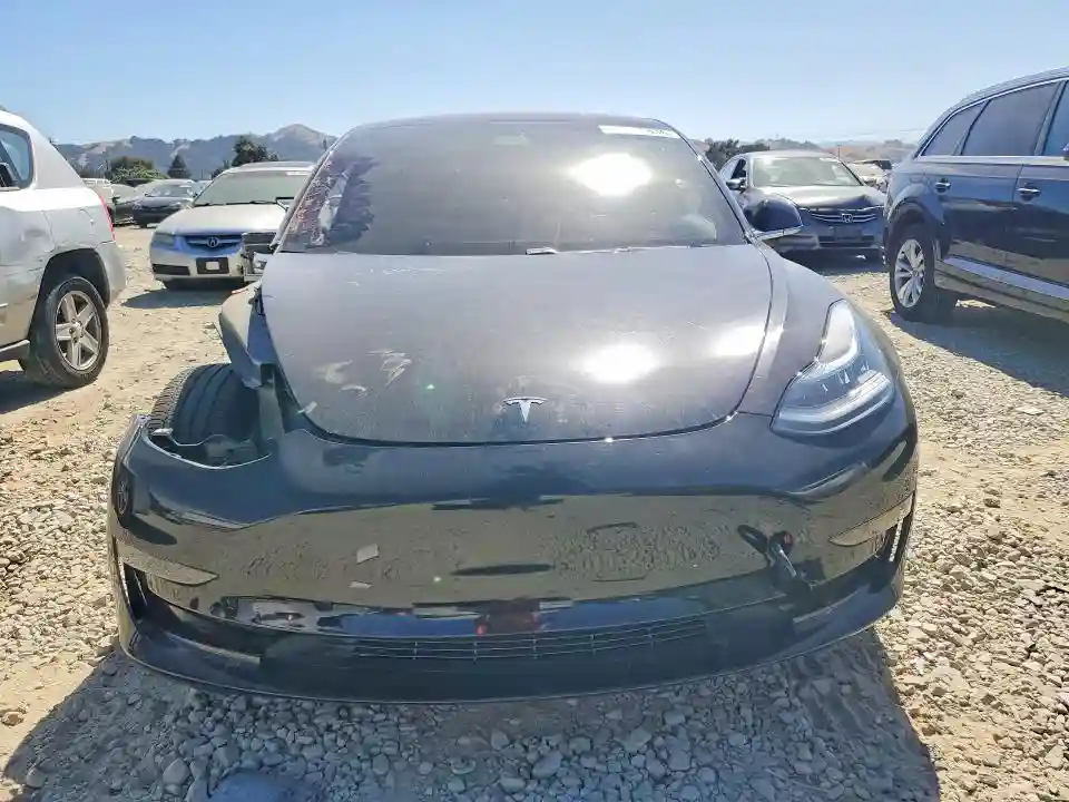 5YJ3E1EAXJF171802 2018 TESLA MODEL 3-4