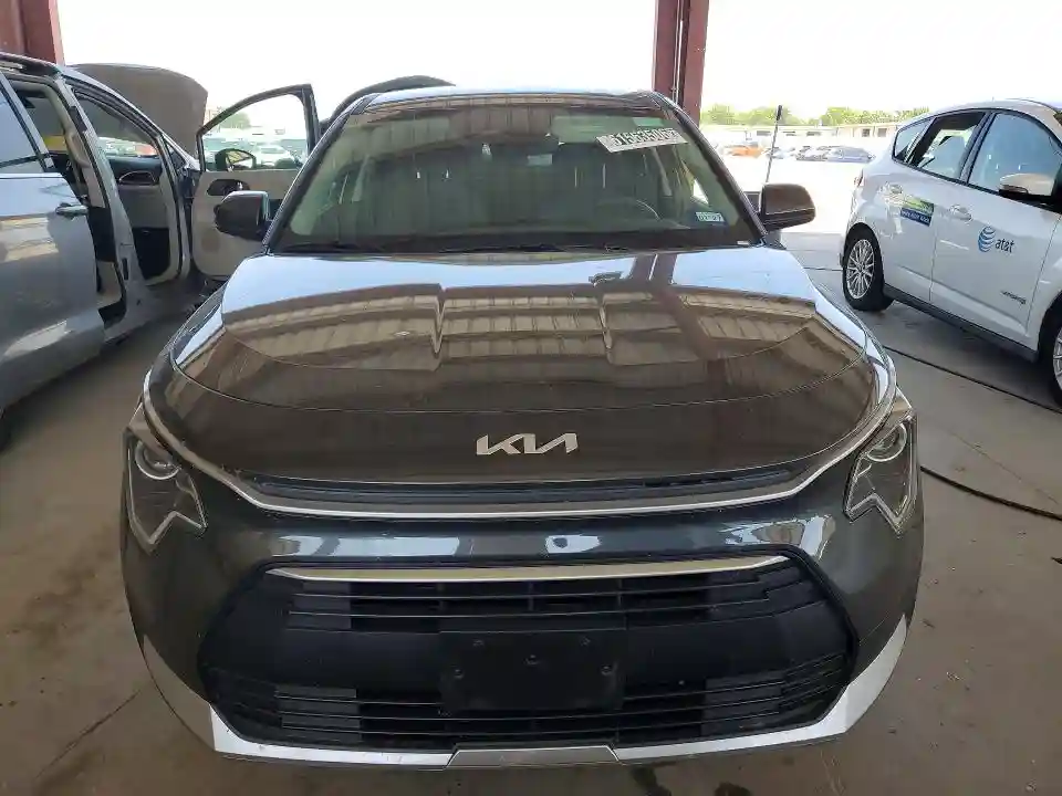 KNDCP3LE7T5346376 2026 KIA NIRO-4