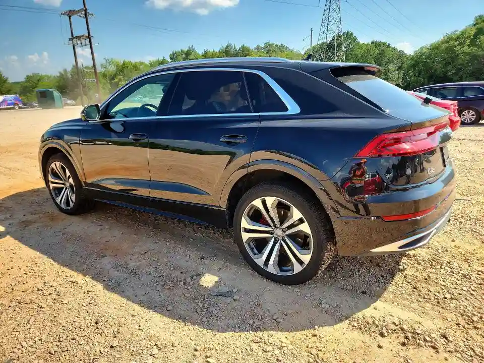 WA1CVAF10KD044963 2019 AUDI Q8-1