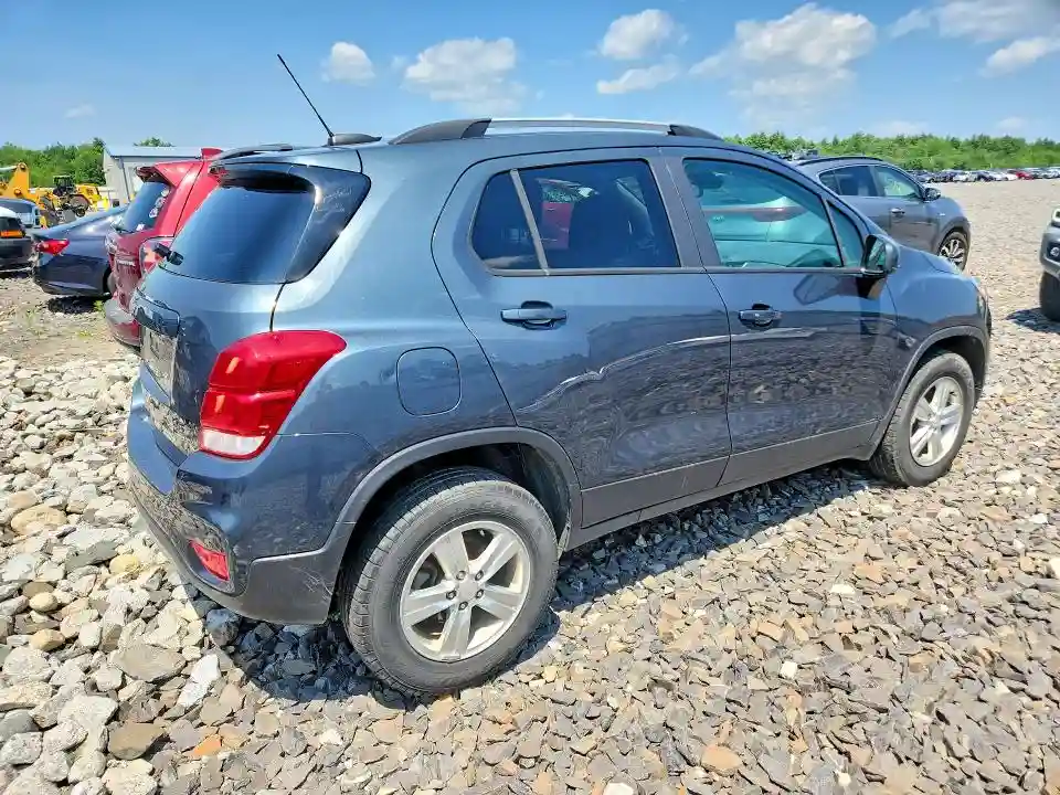KL7CJPSM1NB534555 2022 CHEVROLET TRAX-2