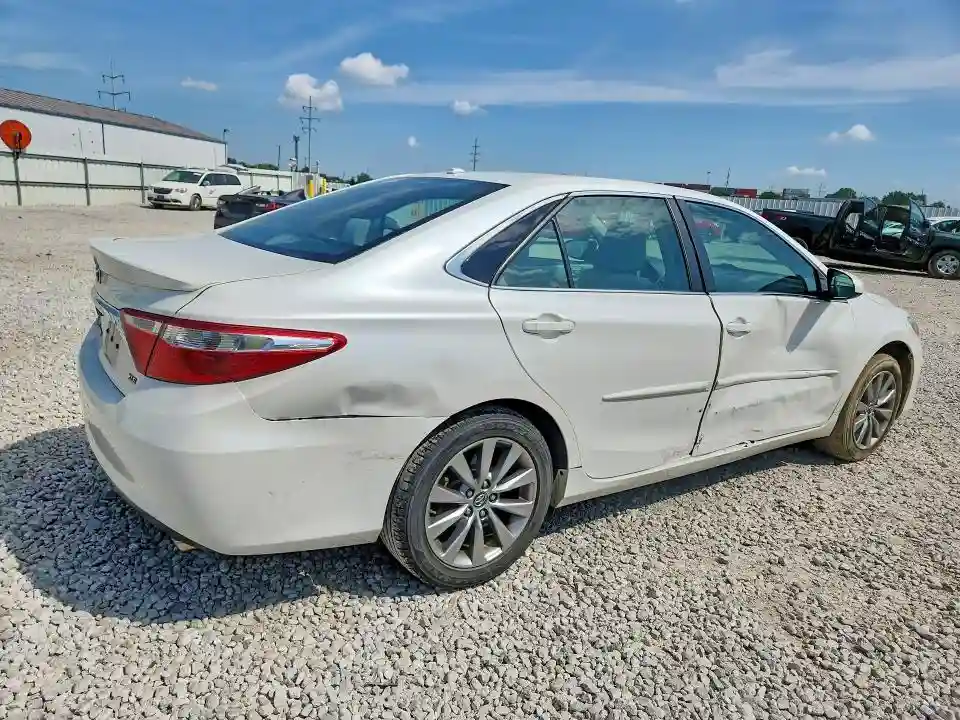 4T1BF1FK6HU800470 2017 TOYOTA CAMRY-2