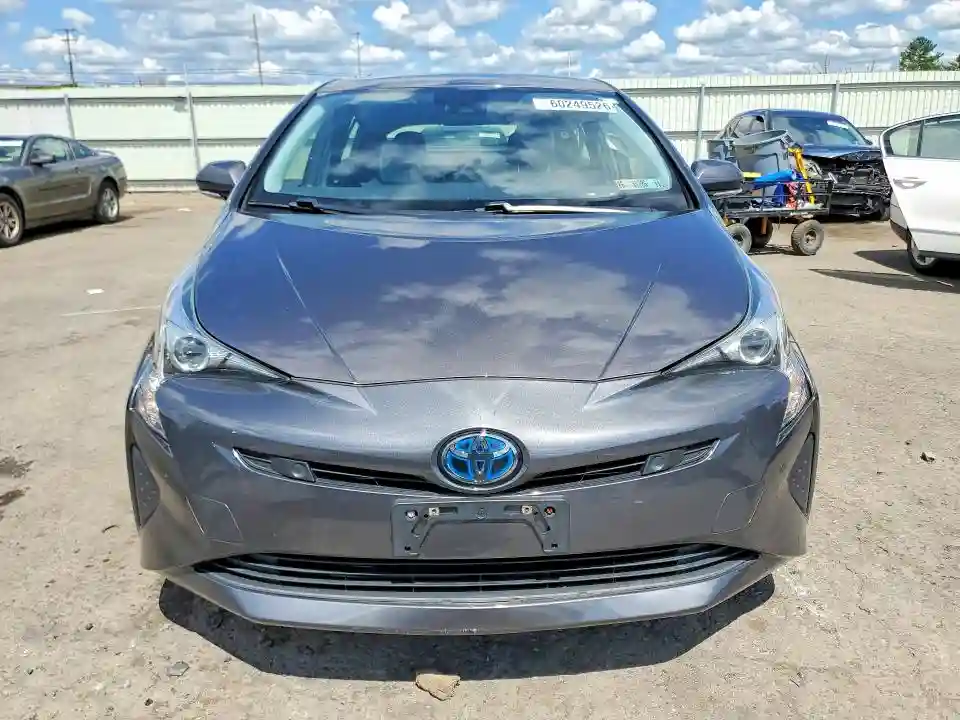 JTDKARFU9J3546817 2018 TOYOTA PRIUS-4