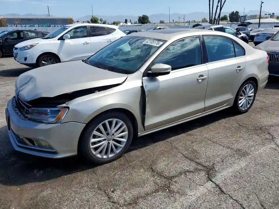 3VWD17AJXFM204421 2015 VOLKSWAGEN JETTA-0