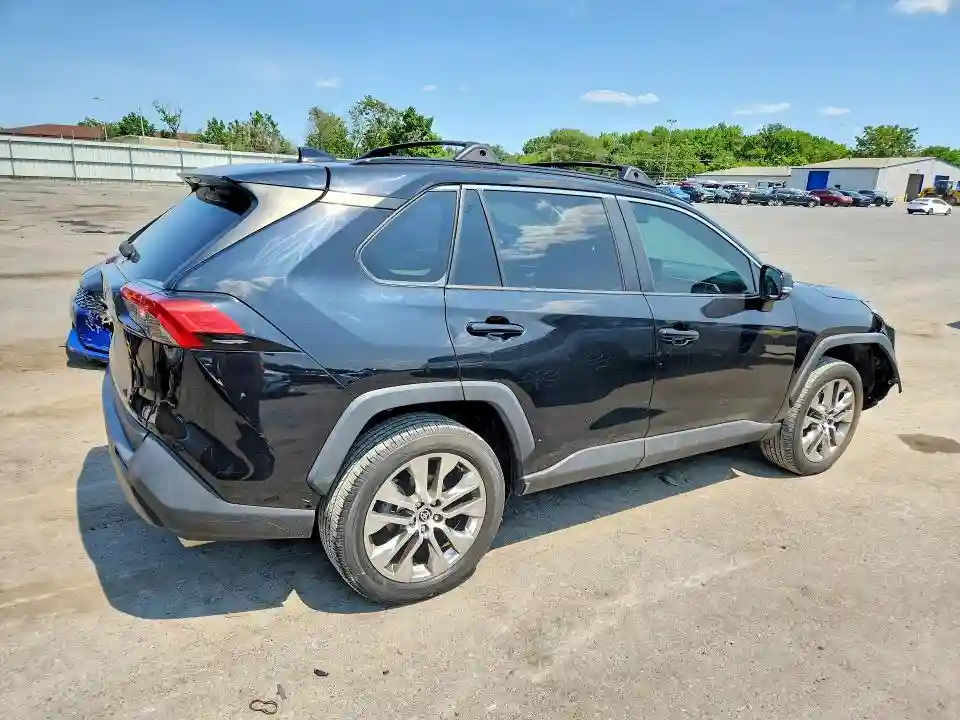2T3C1RFV4MC122770 2021 TOYOTA RAV4-2