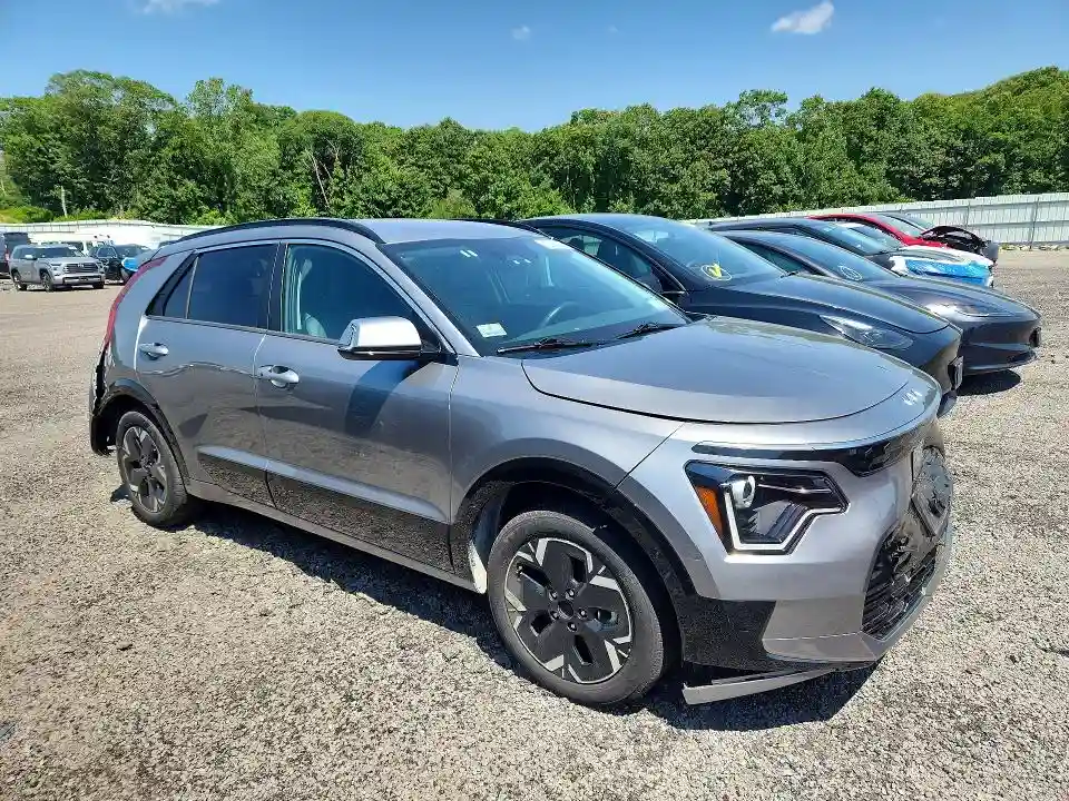 KNDCR3L15R5121907 2024 KIA NIRO-3