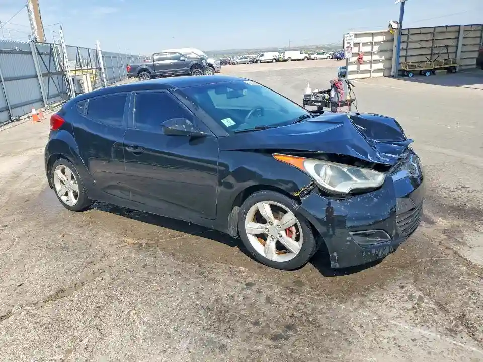 KMHTC6AD0FU245306 2015 HYUNDAI VELOSTER-3