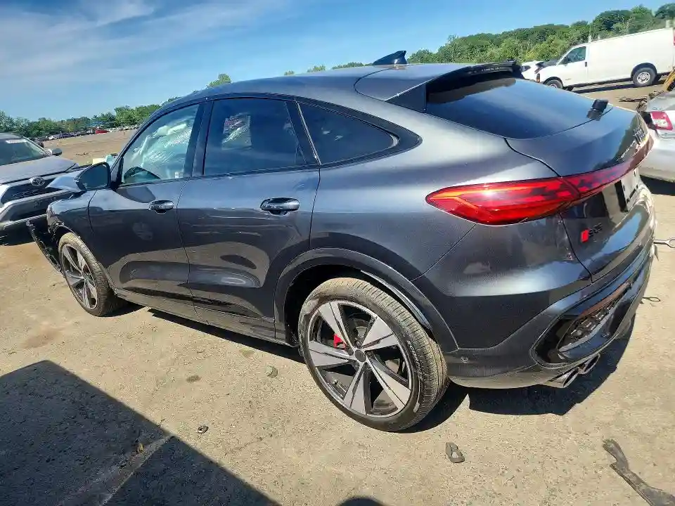 WA1B5AGU8T2027720 2026 AUDI SQ5-1