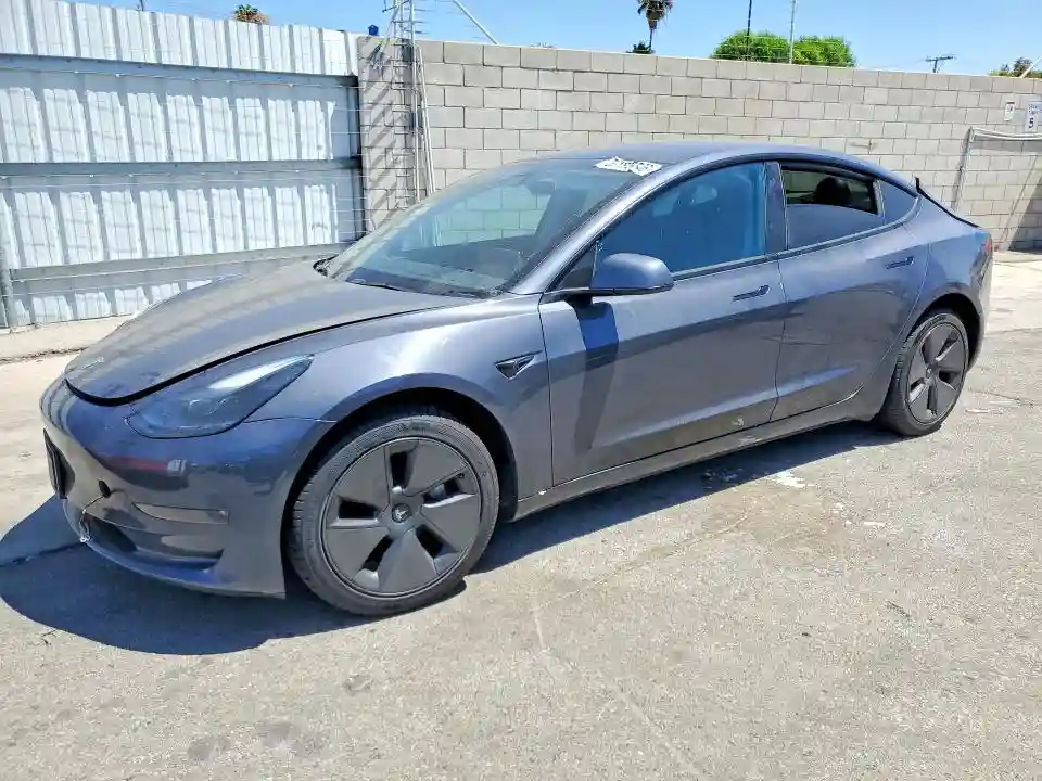 5YJ3E1EB1PF713192 2023 TESLA MODEL 3-0