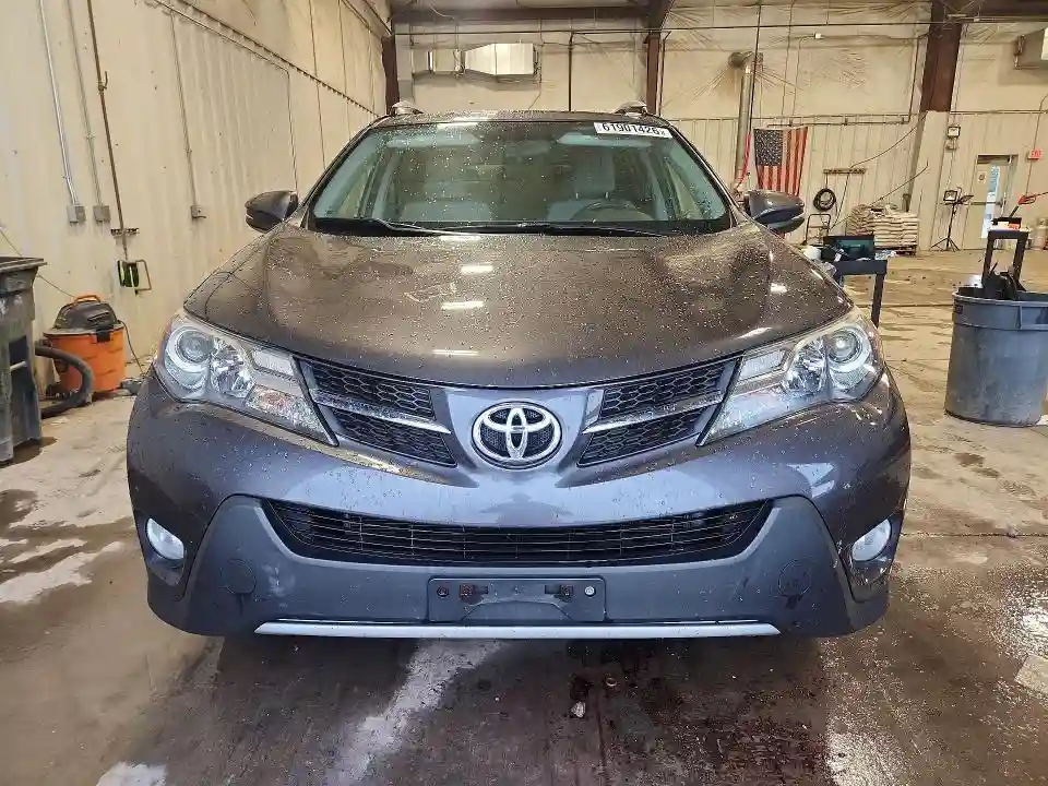 JTMRFREV9FJ021608 2015 TOYOTA RAV4-4