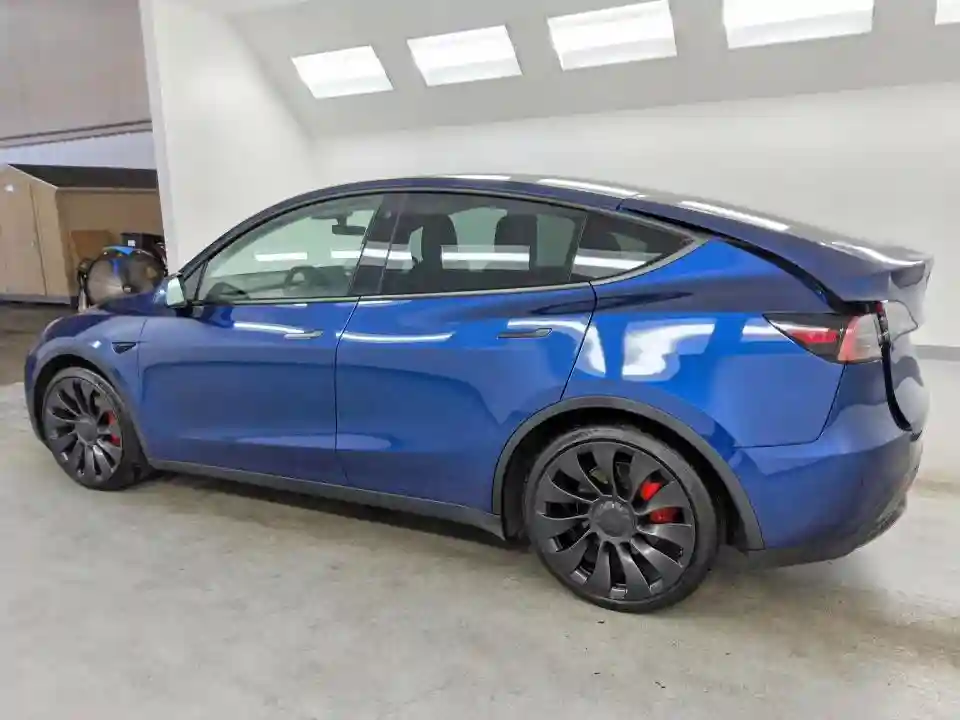 7SAYGDEF6NF389239 2022 TESLA MODEL Y-1
