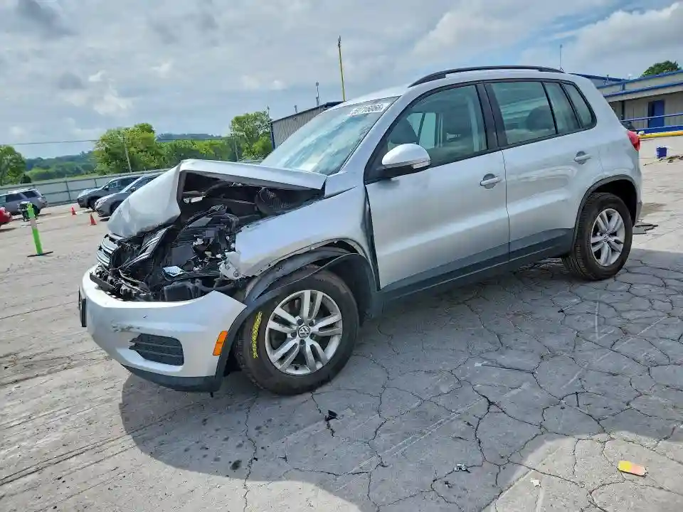WVGAV7AX9HK027381 2017 VOLKSWAGEN TIGUAN-0