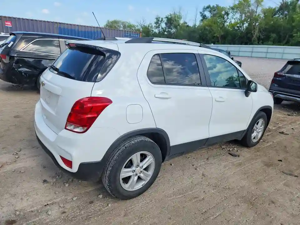 KL7CJLSB3MB304988 2021 CHEVROLET TRAX-2