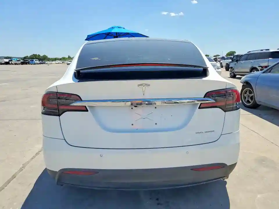 5YJXCDE26LF231868 2020 TESLA MODEL X-5