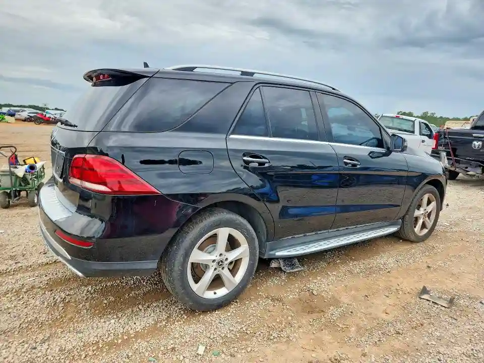 4JGDA5JB0HA964269 2017 MERCEDES-BENZ GLE-CLASS-2