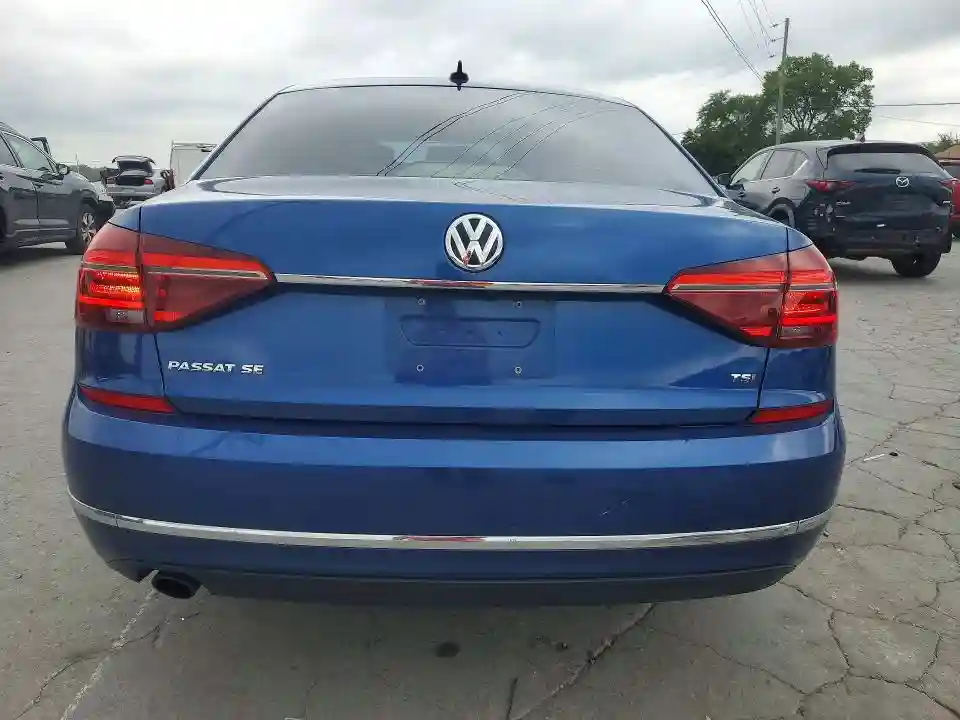 1VWBT7A39HC048377 2017 VOLKSWAGEN PASSAT-5