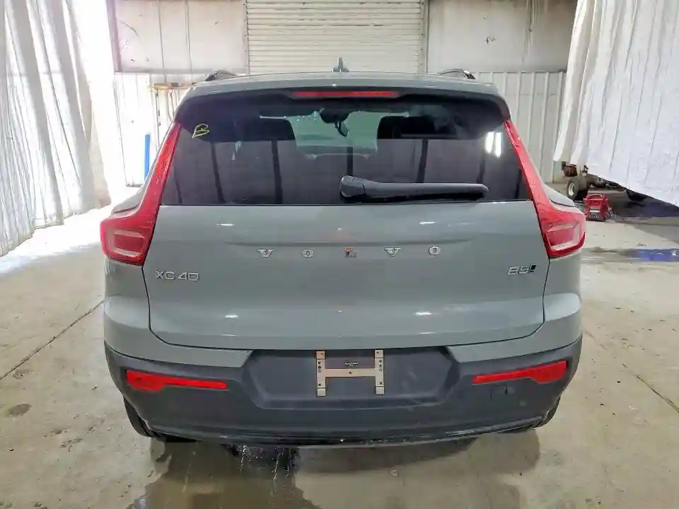 YV4L12UC3T2795755 2026 VOLVO XC40 PLUS-5