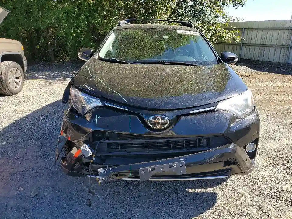 2T3RFREV4JW745944 2018 TOYOTA RAV4-4