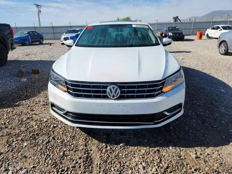 1VWBT7A38GC009424 2016 VOLKSWAGEN PASSAT-4