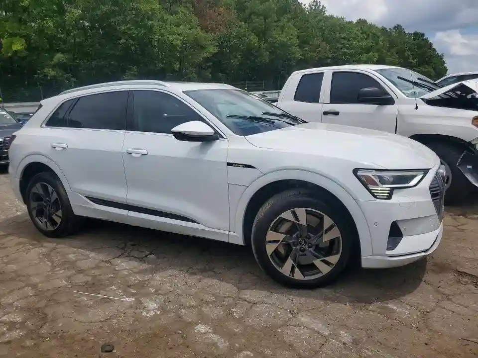 WA1LAAGEXMB024151 2021 AUDI E-TRON-3