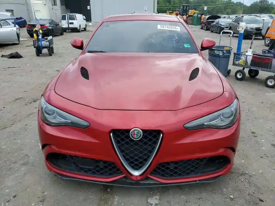 ZARFAEAV2H7547696 2017 ALFA ROMEO GIULIA-4