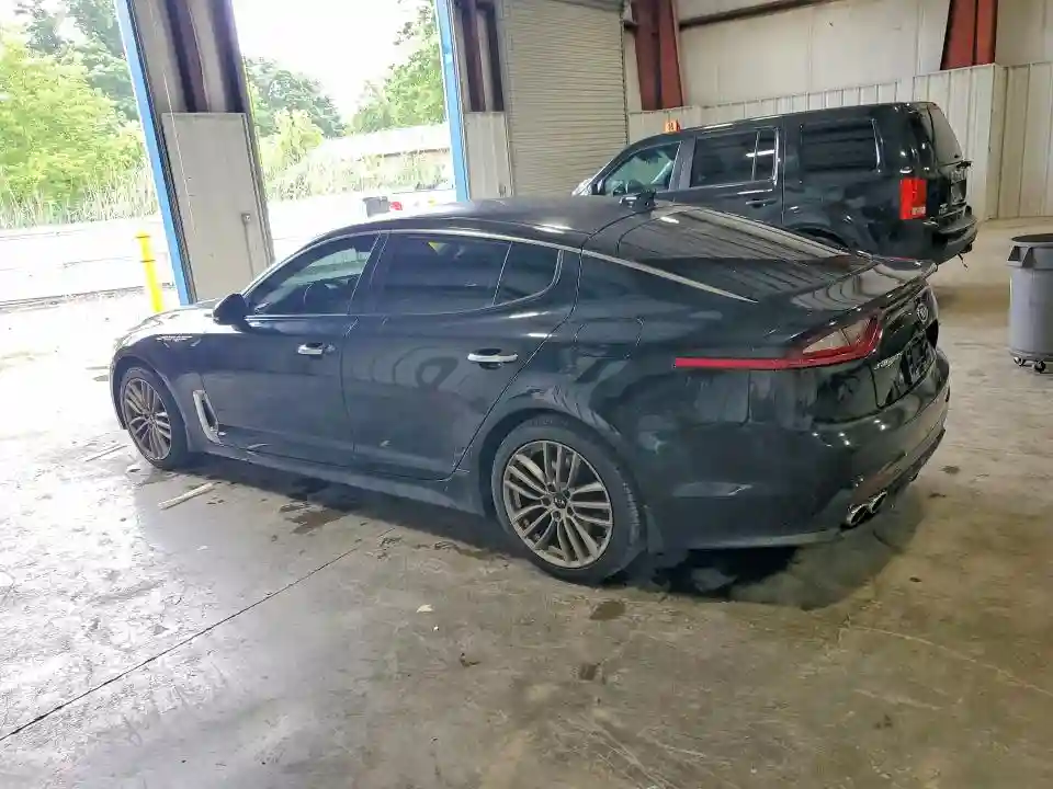 KNAE15LAXJ6013113 2018 KIA STINGER-1