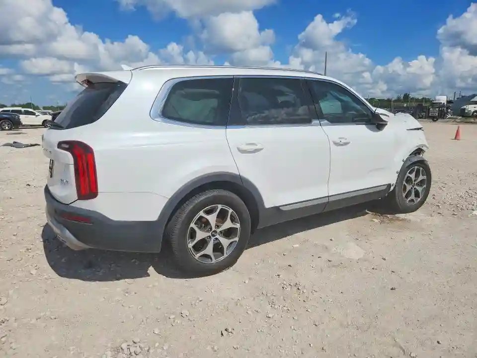 5XYP34HC2LG018252 2020 KIA TELLURIDE-2