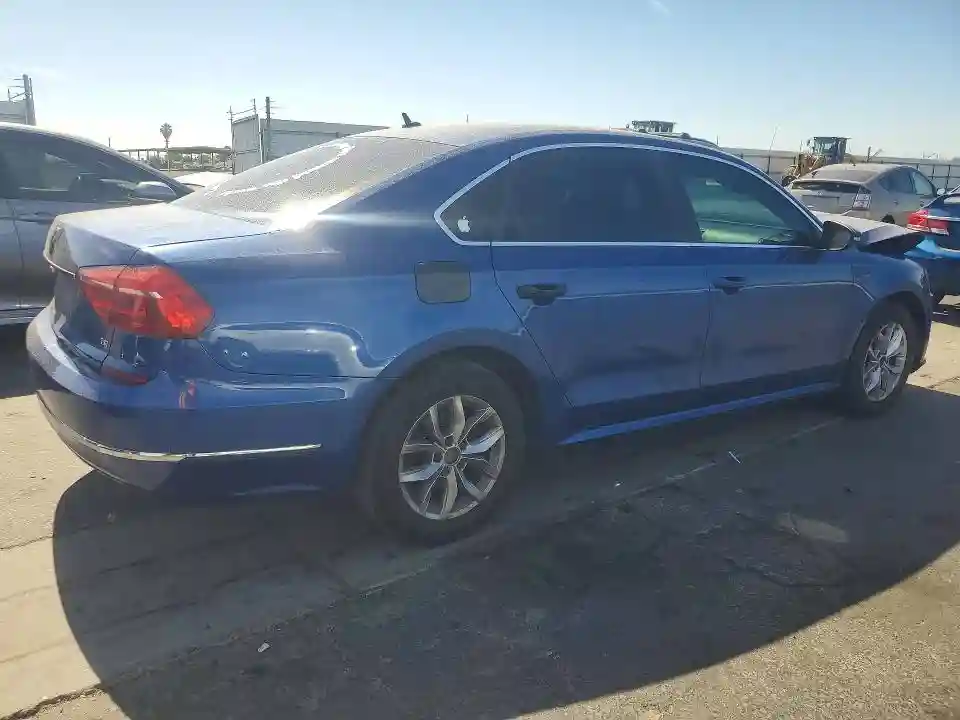 1VWAT7A32GC042026 2016 VOLKSWAGEN PASSAT-2