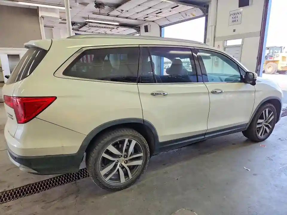 5FNYF6H92GB064057 2016 HONDA PILOT-2