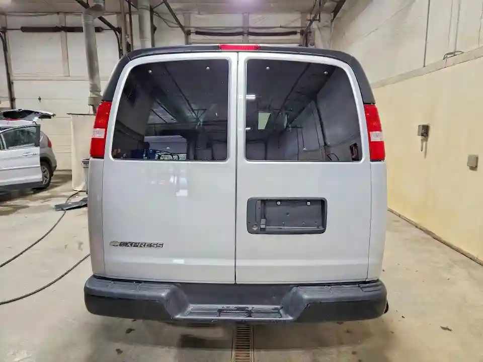 1GAZGNFP4P1105982 2023 CHEVROLET EXPRESS-5