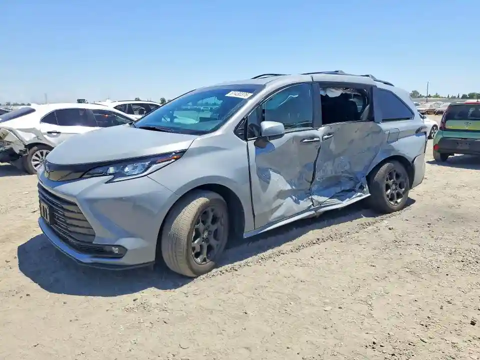 5TDCSKFC4SS173640 2025 TOYOTA SIENNA-0