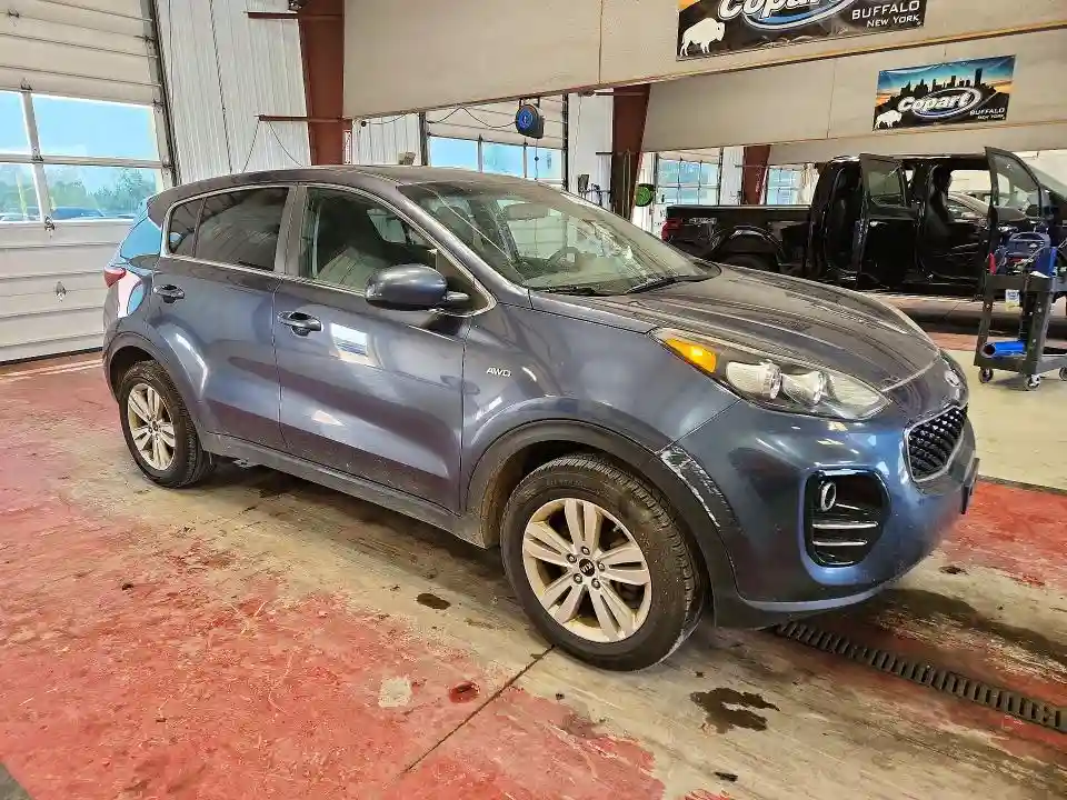KNDPMCAC4J7308102 2018 KIA SPORTAGE-3
