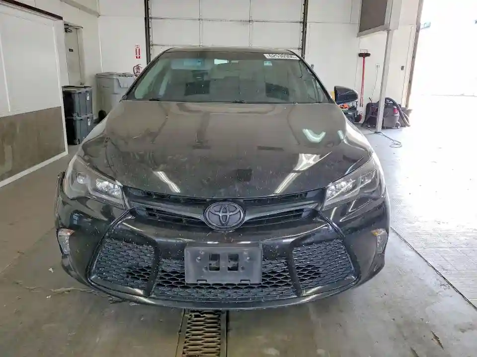 4T1BF1FKXHU422461 2017 TOYOTA CAMRY-4