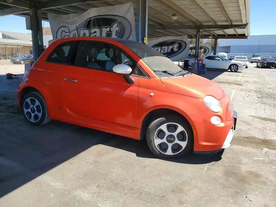 3C3CFFGEXFT652916 2015 FIAT 500-3