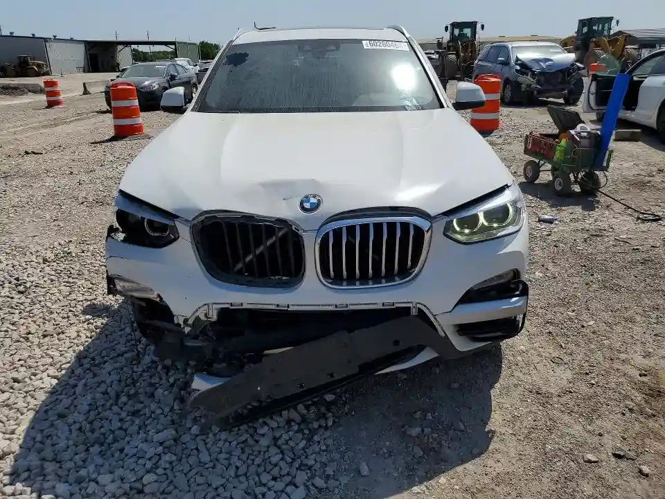 5UXTR7C54KLR50221 2019 BMW X3-4