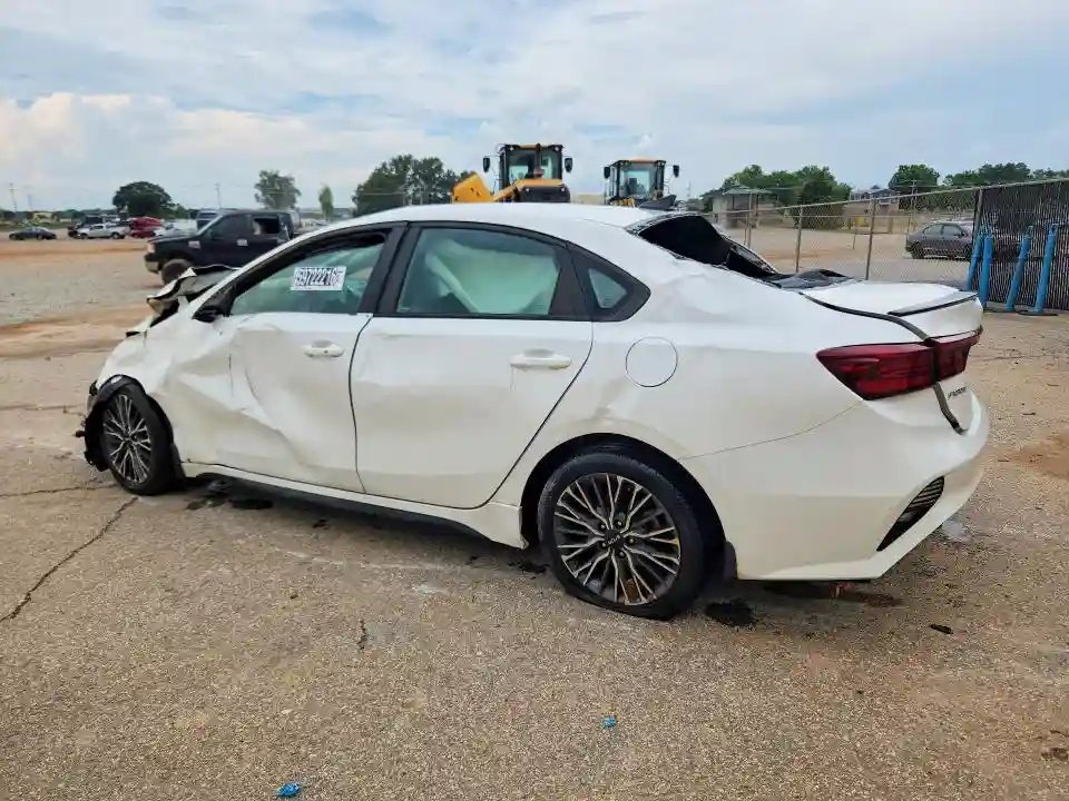 3KPF54AD7RE714958 2024 KIA FORTE-1