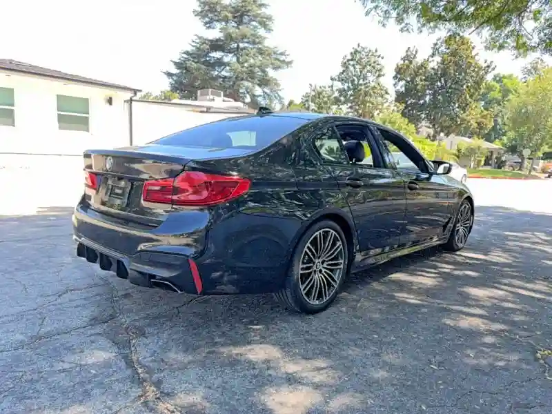 WBAJS1C05LWW82727 2020 BMW 5 SERIES-3