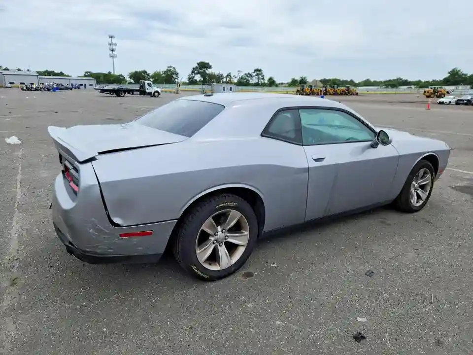 2C3CDZAG5JH237523 2018 DODGE CHALLENGER-2