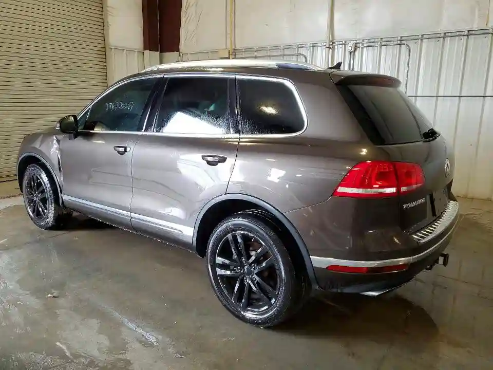WVGEF9BP8FD006824 2015 VOLKSWAGEN TOUAREG-1