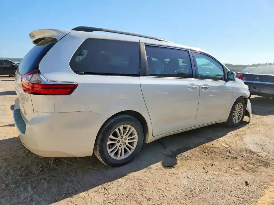 5TDYK3DC1FS622115 2015 TOYOTA SIENNA-2